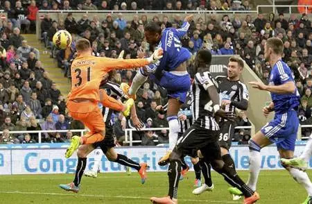  阿森纳遭遇赛季首败，防线失误成致命短板  